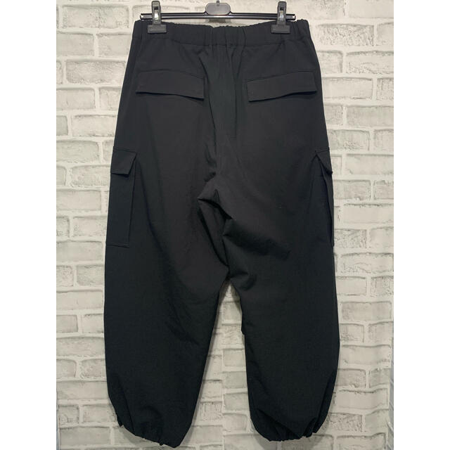 is-ness(イズネス)の美品　is-ness イズネス　NU WIDE 6PK PANTS カーゴパンツ メンズのパンツ(ワークパンツ/カーゴパンツ)の商品写真