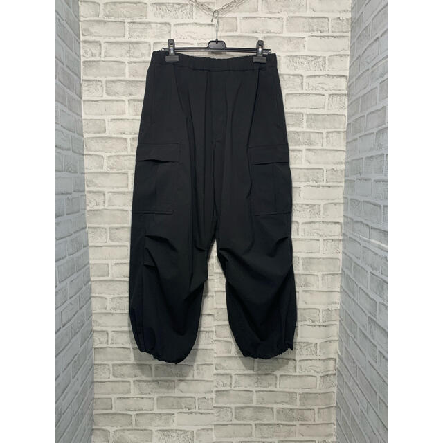 is-ness(イズネス)の美品　is-ness イズネス　NU WIDE 6PK PANTS カーゴパンツ メンズのパンツ(ワークパンツ/カーゴパンツ)の商品写真