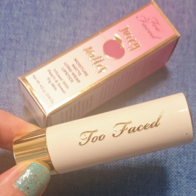 Too Faced(トゥフェイス)のtoo faced juicy matte long wear lipstick コスメ/美容のベースメイク/化粧品(口紅)の商品写真