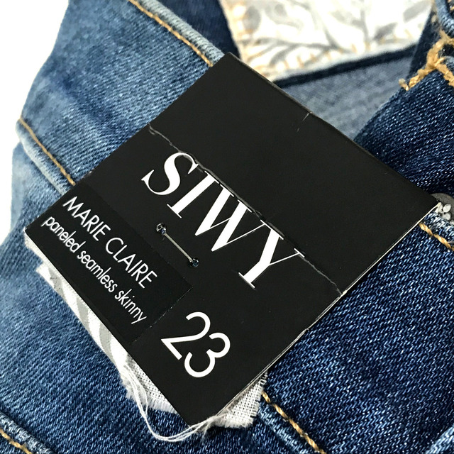 Siwy(シーウィー)のシィーウィー SIWY レディース W130CSS4-AMB ジーンズ デニムパンツ デニムブルー 新品同様 レディースのパンツ(デニム/ジーンズ)の商品写真