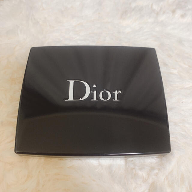 Dior(ディオール)のDior アイシャドウ 新色 コスメ/美容のベースメイク/化粧品(アイシャドウ)の商品写真