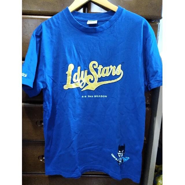 LAUNDRY(ランドリー)のLaundry 横浜ルミネ店 2周年記念Tシャツ　ベイスターズ スポーツ/アウトドアの野球(応援グッズ)の商品写真