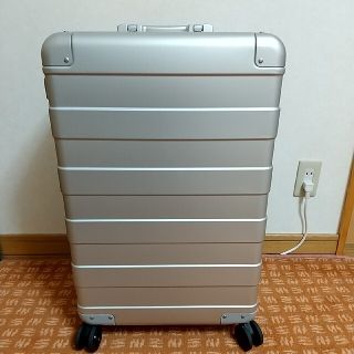 ムジルシリョウヒン(MUJI (無印良品))の無印良品 MUJIアルミハードキャリー 新品未使用 キズ有(トラベルバッグ/スーツケース)