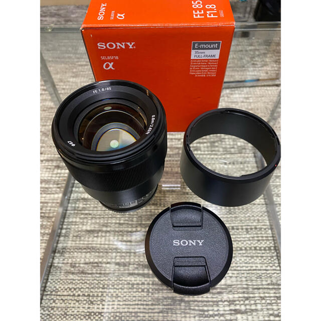 SONY(ソニー)のSONY FE 85mm F1.8 SEL85F18 スマホ/家電/カメラのカメラ(レンズ(単焦点))の商品写真