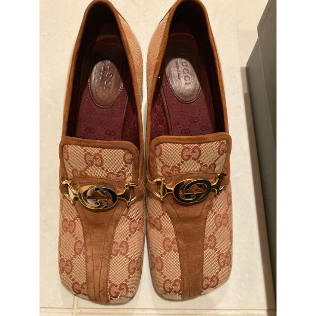 Gucci   GUCCI グッチ 靴 ローファー の通販 by えむずしょっぷ