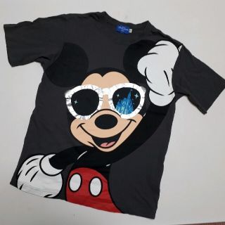 ディズニー(Disney)のミッキー　Tシャツ　グレー　M　ディズニーランド(Tシャツ(半袖/袖なし))