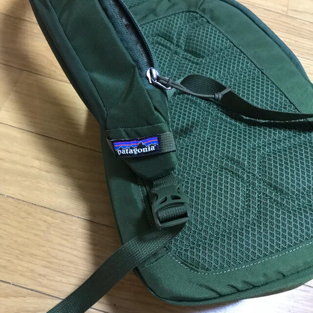 patagonia(パタゴニア)のpatagonia ATOM Sling 8L パタゴニア　ショルダーバック レディースのバッグ(ショルダーバッグ)の商品写真