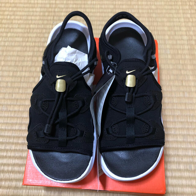 NIKE エアマックスココ　24cm