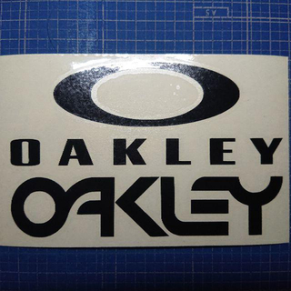 オークリー(Oakley)のカッティングシート加工(アクセサリー)