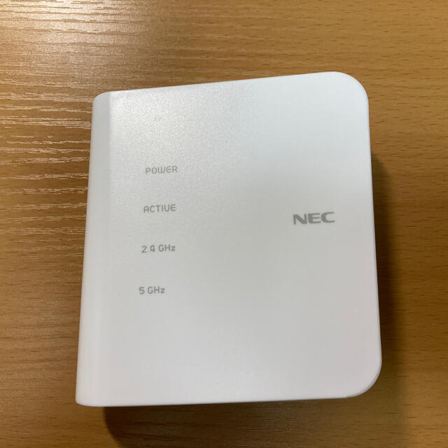 NEC(エヌイーシー)のNEC wifiホームルーター　Aterm WF1200CR スマホ/家電/カメラのPC/タブレット(PC周辺機器)の商品写真