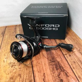 シマノ(SHIMANO)の【VANFORD】シマノ ヴァンフォード C2500SHG 1回使用 美品(リール)