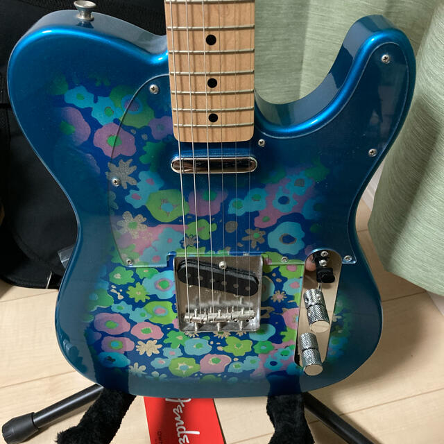 Fender(フェンダー)のフェンダー　fender テレキャスター　ブルーフラワー 楽器のギター(エレキギター)の商品写真