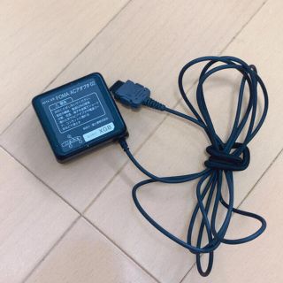 エヌティティドコモ(NTTdocomo)のドコモ ACアダプタ 02(バッテリー/充電器)