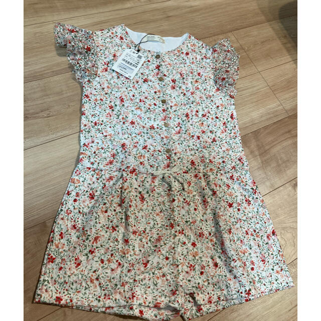 ZARA(ザラ)のザラガール　花柄　サロペット キッズ/ベビー/マタニティのキッズ服女の子用(90cm~)(パンツ/スパッツ)の商品写真