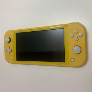 ニンテンドースイッチ(Nintendo Switch)のNintendoSwitch Light イエロー(携帯用ゲーム機本体)