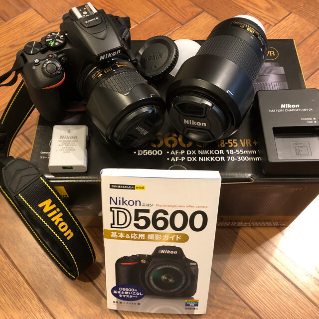 カメラNikon D5600 ダブルズームキット