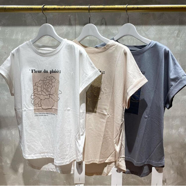 SNIDEL(スナイデル)のdry touch print tshirt レディースのトップス(Tシャツ(半袖/袖なし))の商品写真