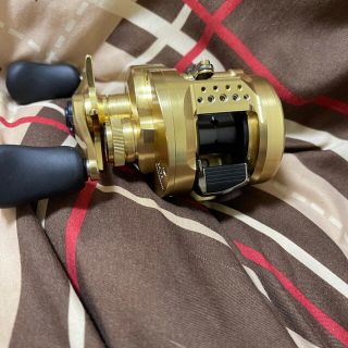 シマノ(SHIMANO)の21カルカッタコンクエスト101(リール)