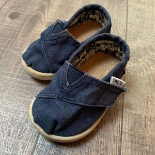 トムズ(TOMS)のTOMS ベビーシューズ　11㎝　紺色(スニーカー)