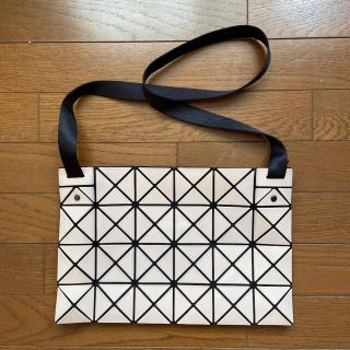 イッセイミヤケ(ISSEY MIYAKE)のISSEY MIYAKE  BAOBAOショルダーバッグ(ショルダーバッグ)