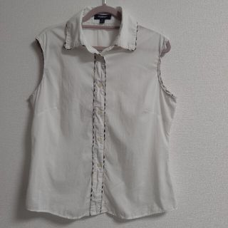 BURBERRY(シャツ/ブラウス(半袖/袖なし))のフリマアイテム一覧 BURBERRY(シャツ/ブラウス(半袖/袖なし))のフリマアイテム一覧
