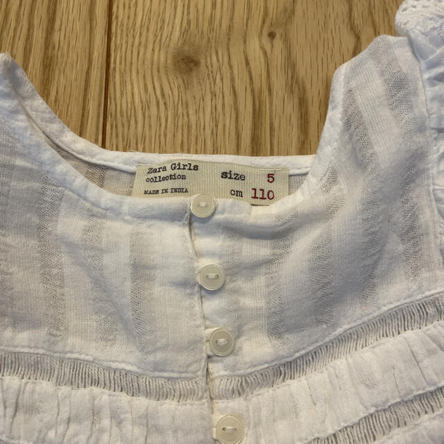 ZARA KIDS(ザラキッズ)のZARA ザラ　ザラキッズ　トップス　フリル　ブラウス　110 キッズ/ベビー/マタニティのキッズ服女の子用(90cm~)(ブラウス)の商品写真