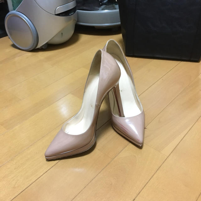 Christian Louboutin(クリスチャンルブタン)のお買い得👠ルブタン定番パンプス レディースの靴/シューズ(ハイヒール/パンプス)の商品写真