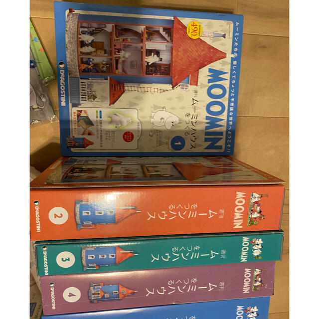 ディアゴスティーニ ムーミンハウスをつくる全巻+フィギュア小物その他 エンタメ/ホビーのおもちゃ/ぬいぐるみ(キャラクターグッズ)の商品写真