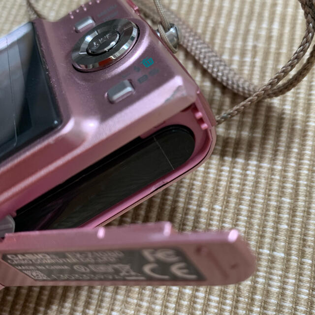 CASIO(カシオ)の【ジャンク品】CASIO EXILIM ZOOM EX-Z1080PK スマホ/家電/カメラのカメラ(コンパクトデジタルカメラ)の商品写真