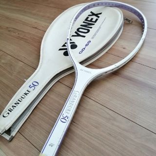 ヨネックス(YONEX)のGRANDUKE 50　ホワイト×パープル(ラケット)