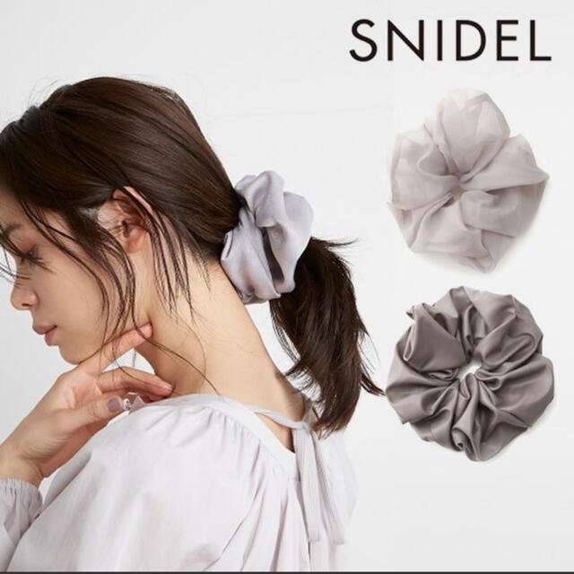 SNIDEL(スナイデル)のSNIDEL スナイデル  バリエビッグシュシュ レディースのヘアアクセサリー(ヘアゴム/シュシュ)の商品写真