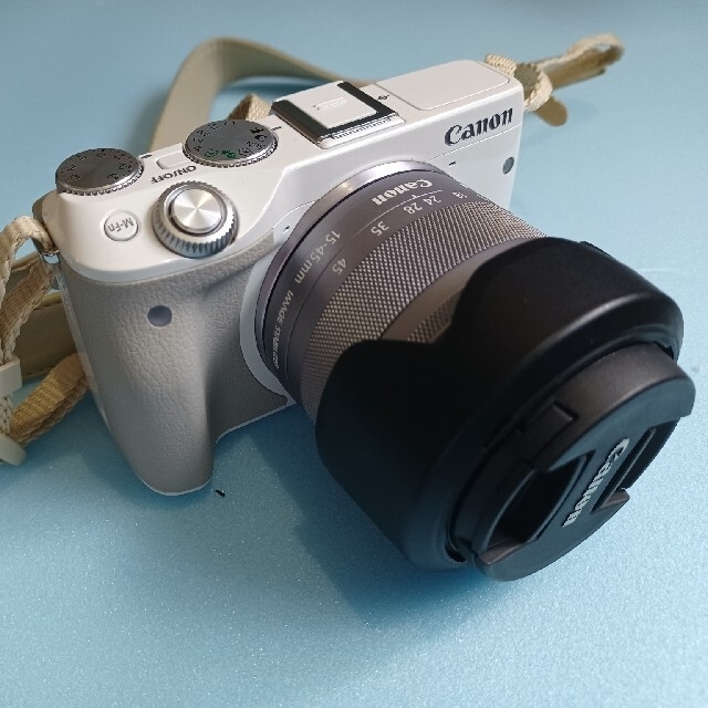 【出品一時停止中】Canon ミラーレス一眼カメラ EOS M3