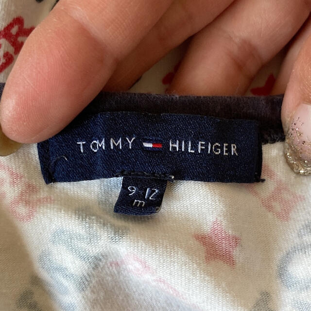 TOMMY HILFIGER(トミーヒルフィガー)のTOMMY HILFIGER☆9m-12m☆つなぎ キッズ/ベビー/マタニティのベビー服(~85cm)(ロンパース)の商品写真