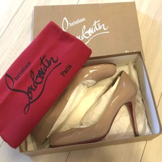 クリスチャンルブタン(Christian Louboutin)のクリスチャンルブタン　ベージュ　パンプス(ハイヒール/パンプス)