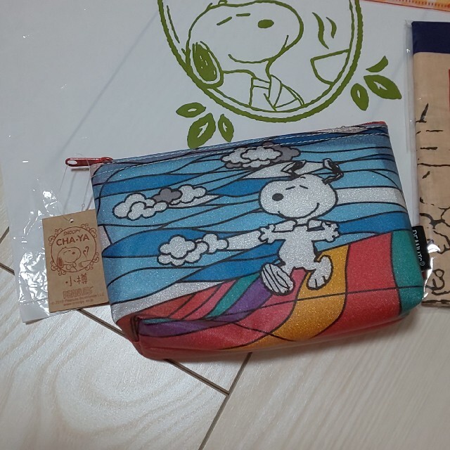 SNOOPY(スヌーピー)のSNOOPY CHA-YA  グッズ３点セット+ショップビニールバッグ エンタメ/ホビーのおもちゃ/ぬいぐるみ(キャラクターグッズ)の商品写真