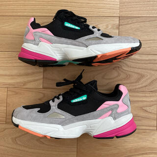 アディダス(adidas)のadidas FALCON(スニーカー)