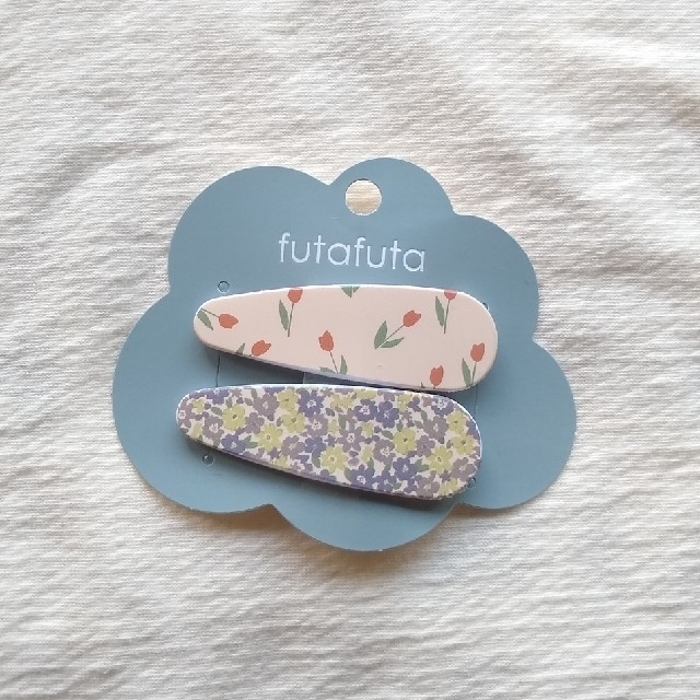 futafuta(フタフタ)のバースデイ　フタフタ　ヘアピン　チューリップ　小花柄 キッズ/ベビー/マタニティのこども用ファッション小物(その他)の商品写真