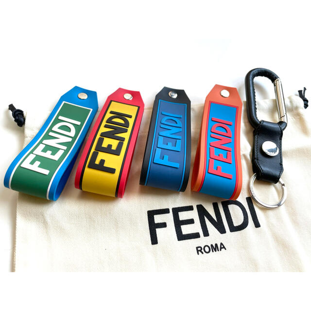 FENDI(フェンディ)のFendi フェンディ　タグ キーホルダー　バッグチャーム　セット　中古　正規品 メンズのファッション小物(キーホルダー)の商品写真