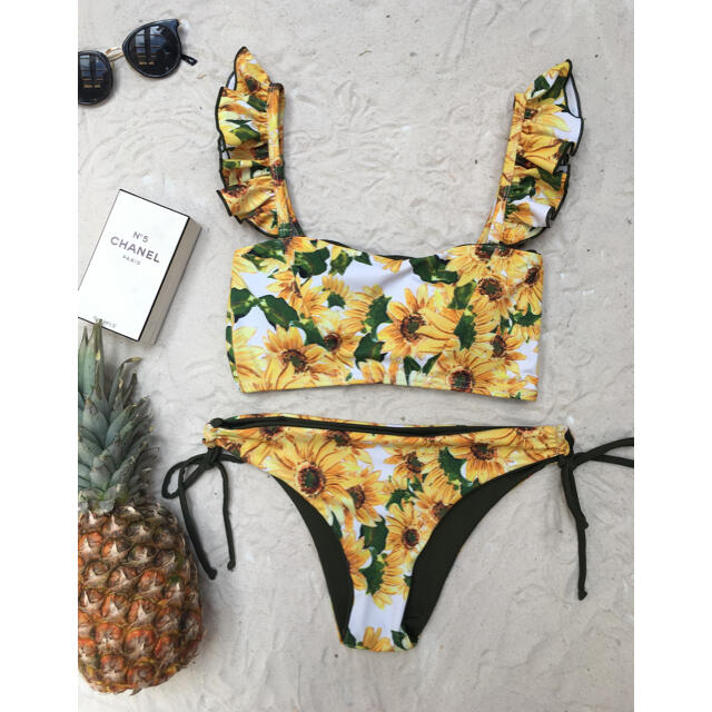 2way リバーシブル ブラジリアン ボトム フリル バンドゥ ビキニ  レディースの水着/浴衣(水着)の商品写真