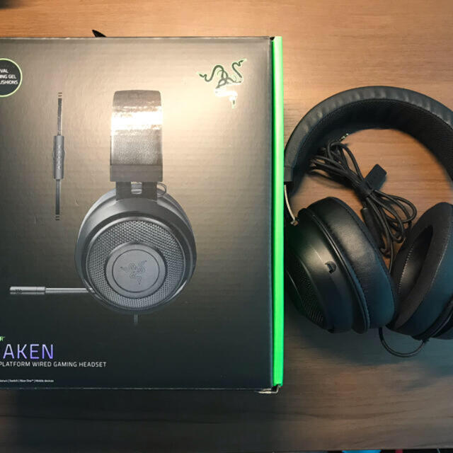  razer Kraken Mercury White ゲーミングヘッドセット  スマホ/家電/カメラのオーディオ機器(ヘッドフォン/イヤフォン)の商品写真