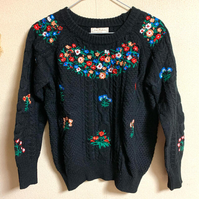 古着　花柄　刺繍　ニット レディースのトップス(ニット/セーター)の商品写真
