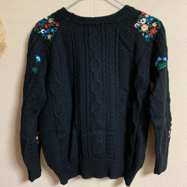 古着　花柄　刺繍　ニット レディースのトップス(ニット/セーター)の商品写真