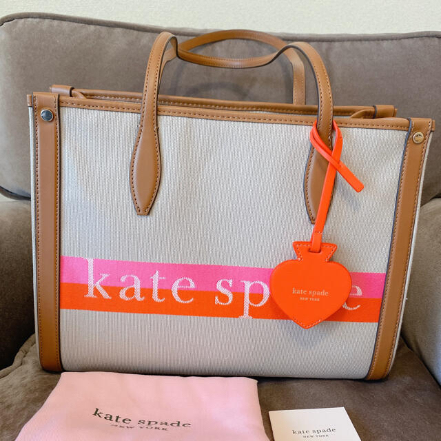 kate spade new york(ケイトスペードニューヨーク)のケイトスペード　マーケット ストライプ ロゴ ミディアム トートバッグ レディースのバッグ(トートバッグ)の商品写真