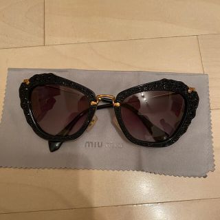 ミュウミュウ(miumiu)の正規品！ミュウミュウサングラス　お値下げ可(サングラス/メガネ)