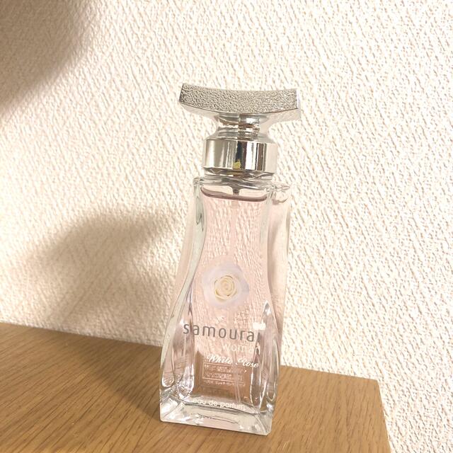 SAMOURAI(サムライ)のサムライウーマン　ホワイトローズ　オードパルファム　40ml コスメ/美容の香水(香水(女性用))の商品写真