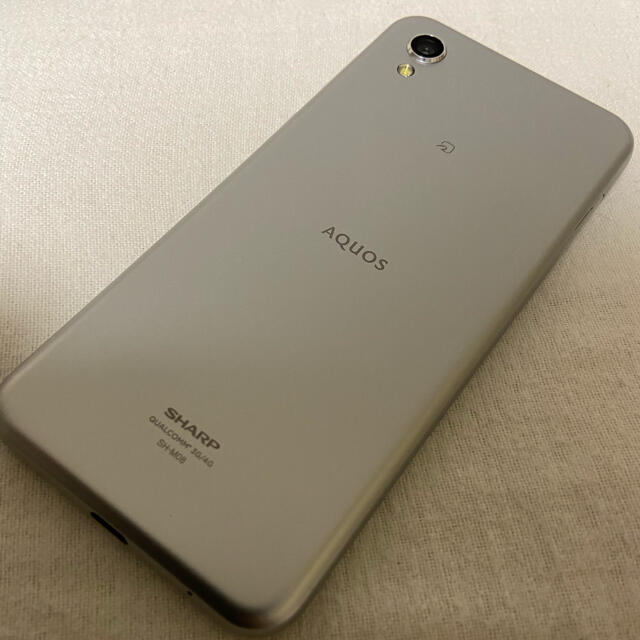 SHARP AQUOS SH-M08 シルバー 品