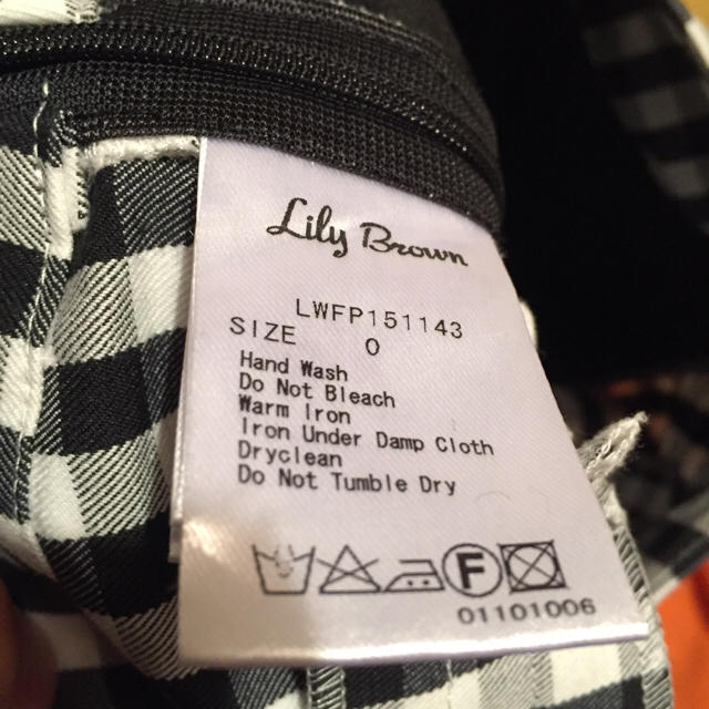 Lily Brown(リリーブラウン)のlily brown レースアップタックパンツ✳︎訳あり美品 レディースのパンツ(カジュアルパンツ)の商品写真