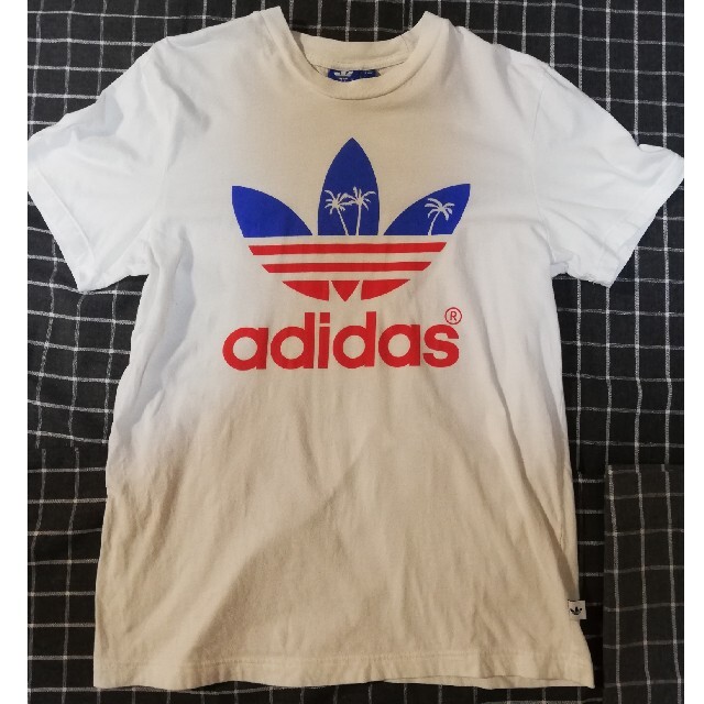 adidas(アディダス)のアディダス　ヤシの木　トレフォイル　tシャツ メンズのトップス(Tシャツ/カットソー(半袖/袖なし))の商品写真