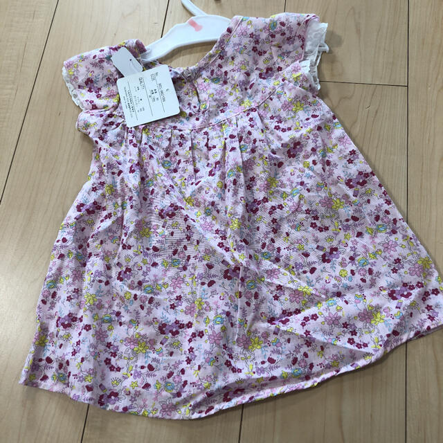 新品　ワンピース　花柄ピンク　90サイズ キッズ/ベビー/マタニティのキッズ服女の子用(90cm~)(ワンピース)の商品写真