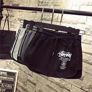 ステューシー(STUSSY)のstussy ショートパンツ(ショートパンツ)